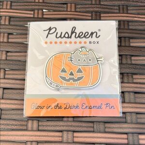Pusheen Halloween Glow in the dark Enamel Pin Pusheen Box Exclusive